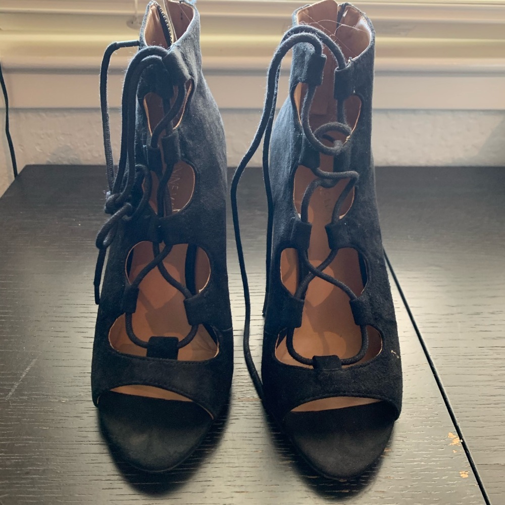 Nine West Unforgettable Black Lace Up Heels Size 6